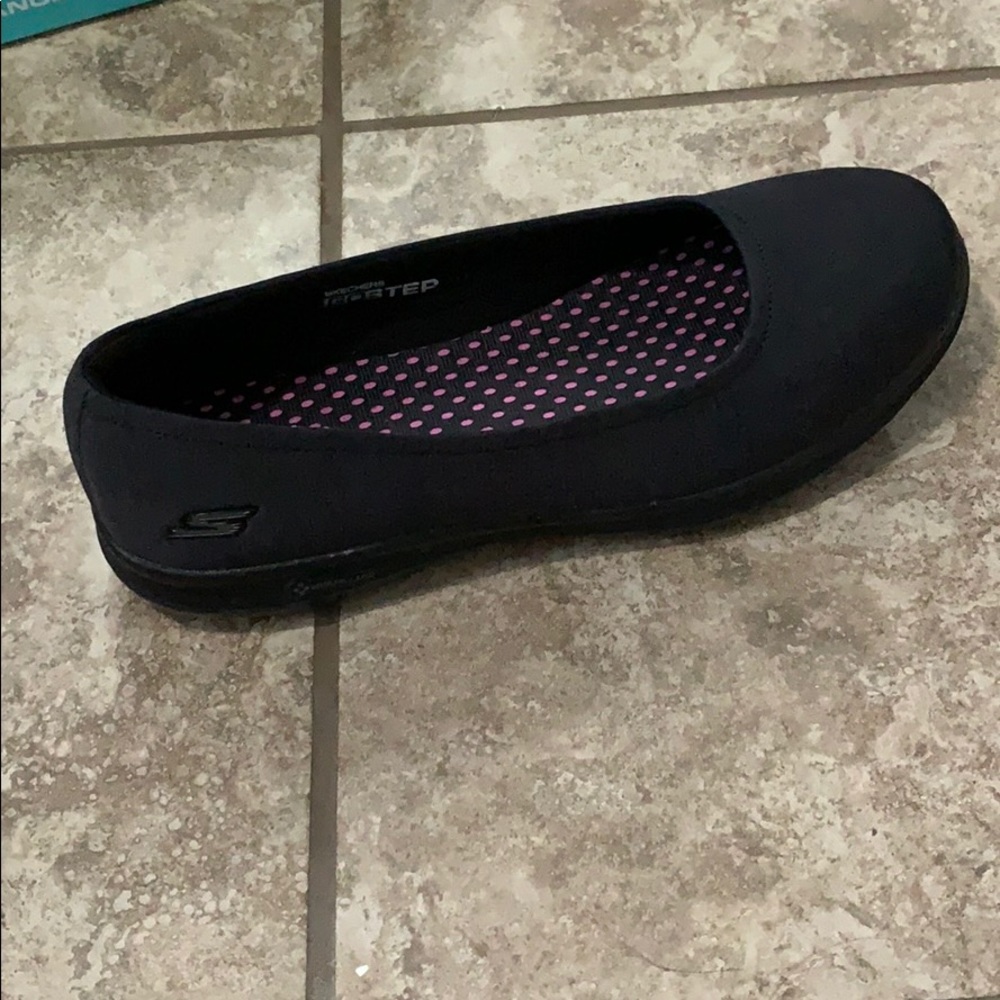 Skechers GoStep Ballet style shoes size 10